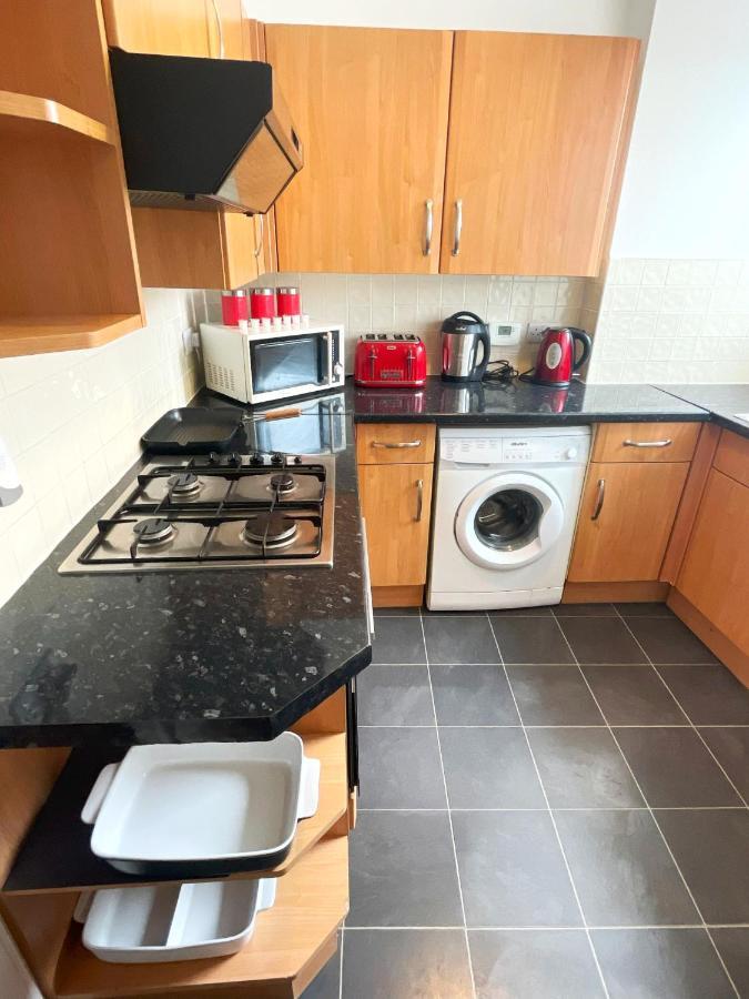 2 Bedrooms Entire Apartment Self Check In Kelty 외부 사진