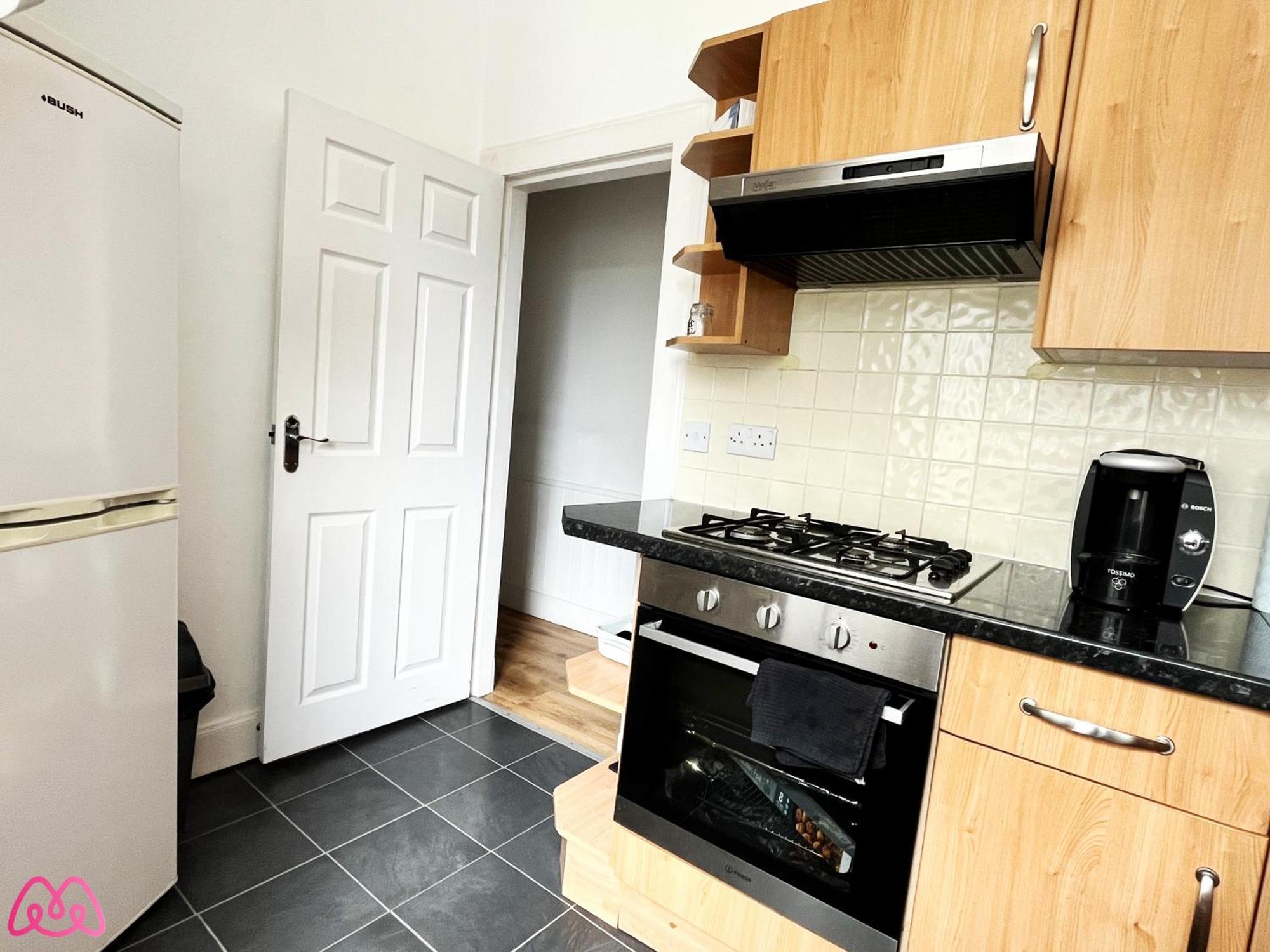 2 Bedrooms Entire Apartment Self Check In Kelty 외부 사진