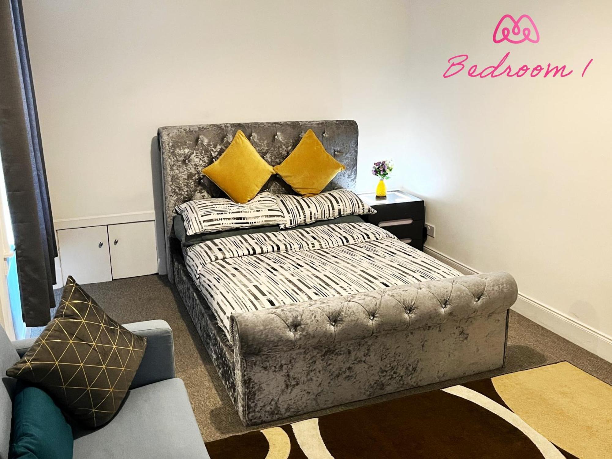 2 Bedrooms Entire Apartment Self Check In Kelty 외부 사진