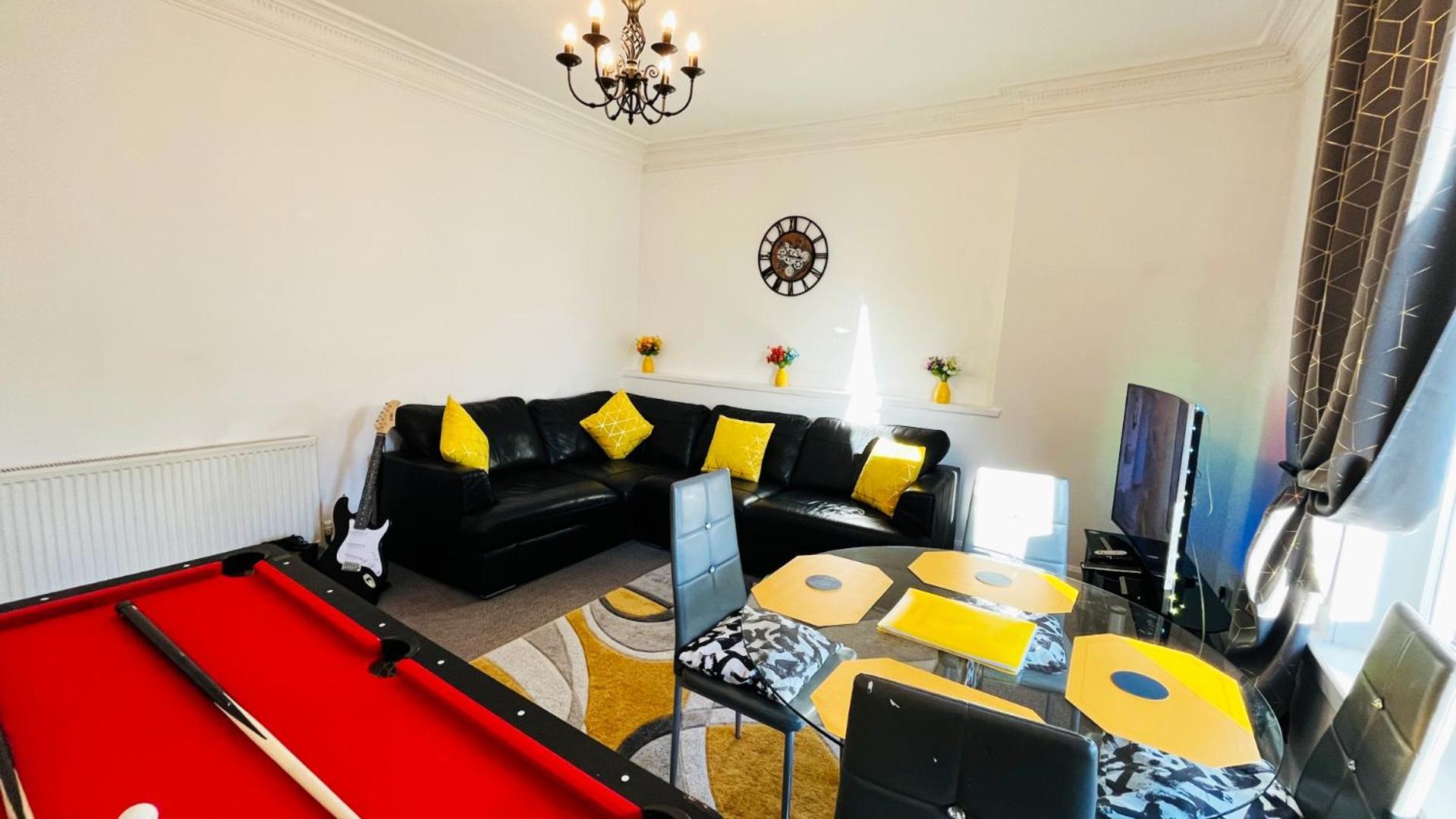 2 Bedrooms Entire Apartment Self Check In Kelty 외부 사진